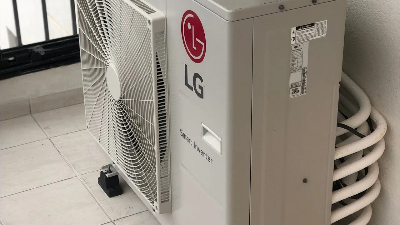 Imagem de uma condensadora LG